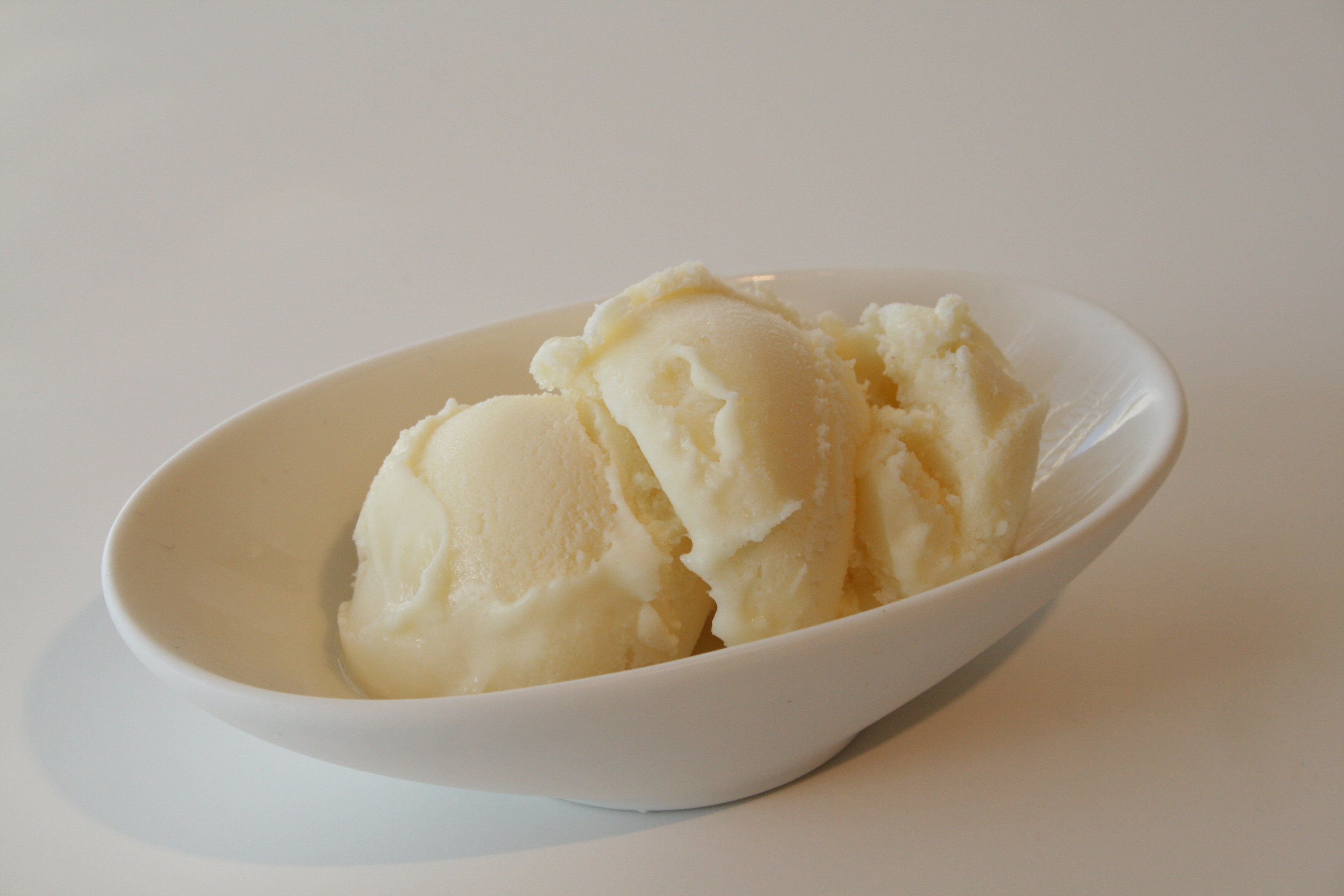 Ice-cream-in-pretty-bowl.jpg
