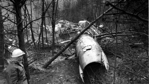 Marshall_plane_crash_AP7011150948_620x350.jpg