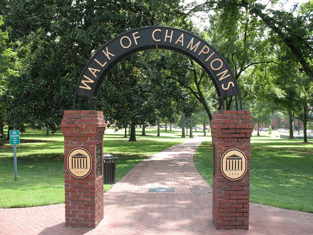 Ole_Miss_Walk_Of_Champions.jpg