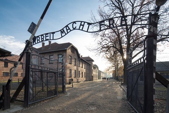 auschwitz-birkenau-concentrati.jpg