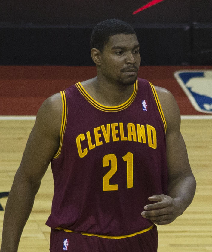 Andrew_Bynum_Cavs.jpg