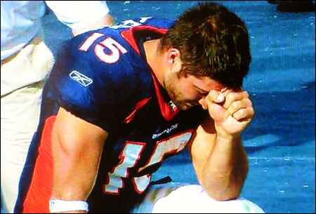 2011-10-29-tebow.jpg