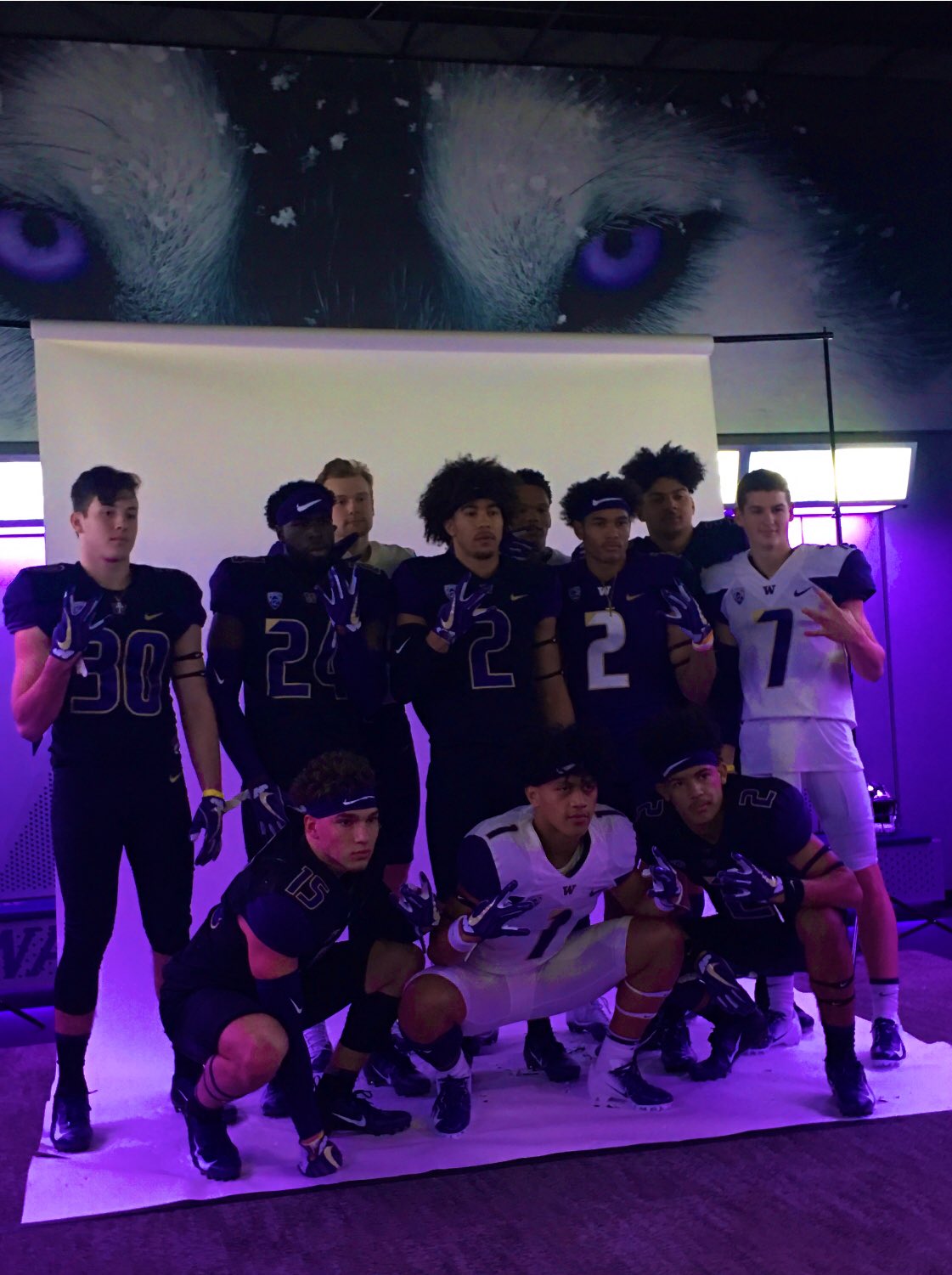 DycRBkyVAAAUhyr.jpg:large