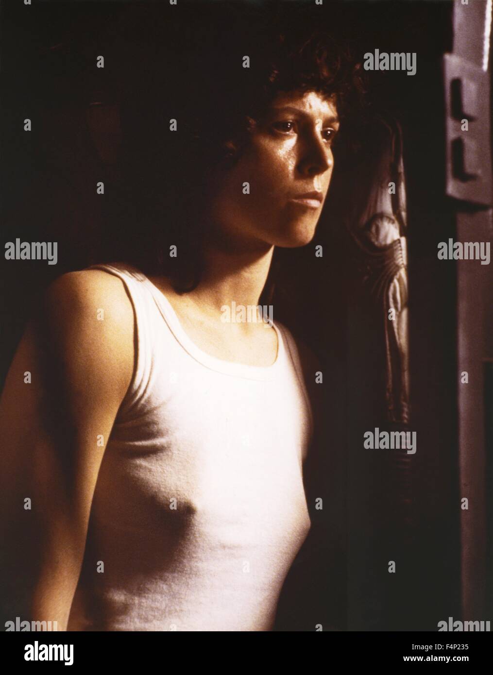 sigourney-weaver-alien-1979-directed-by-ridley-scott-F4P235.jpg
