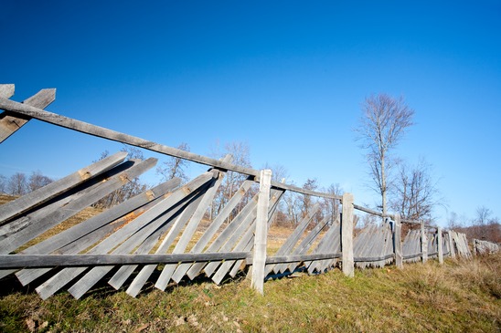 broken-wooden-fence.jpg