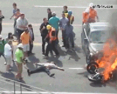 funny-reverse-gif-bystanders