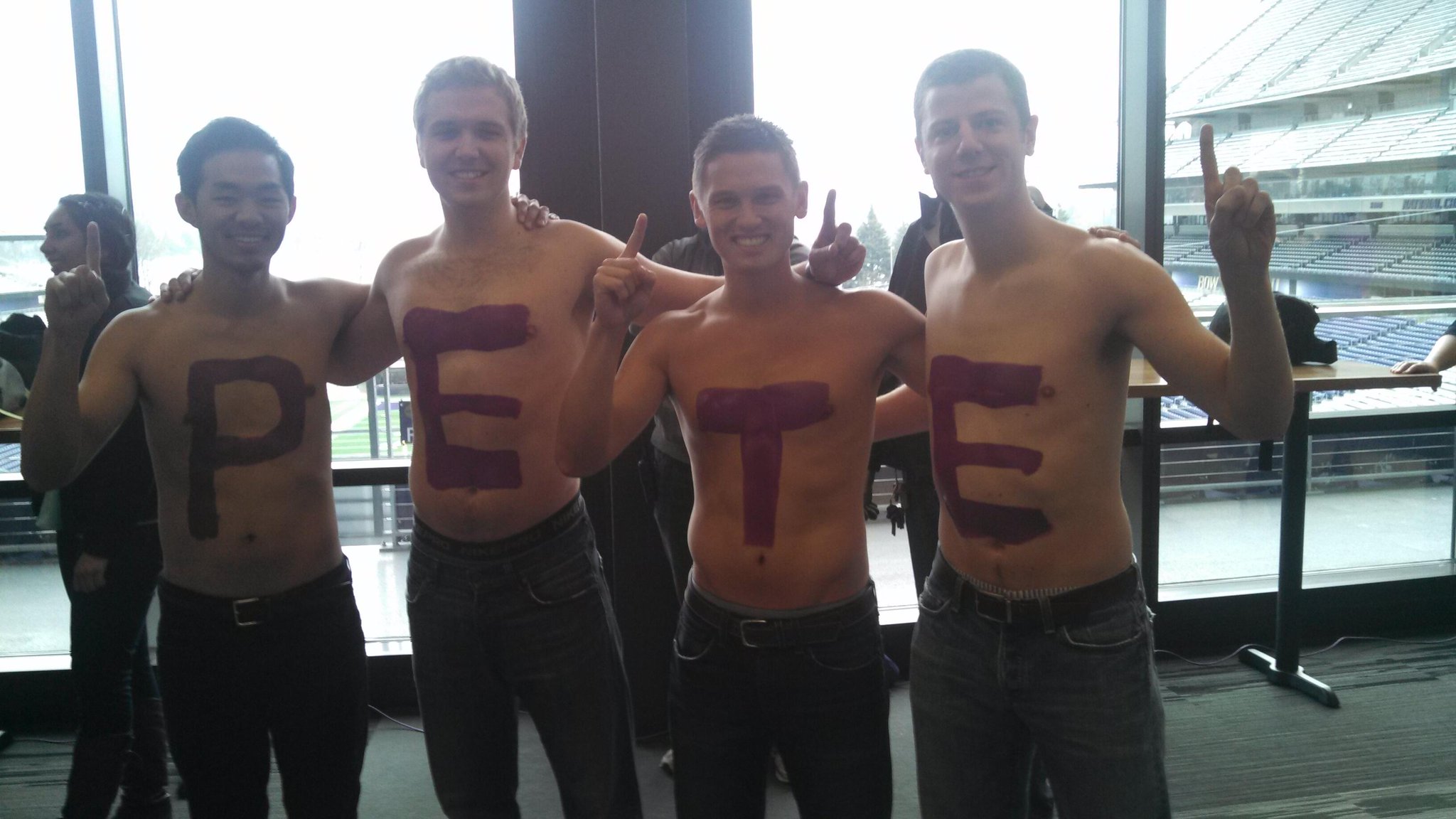 BbEXiMXIgAA3AJe.jpg:large