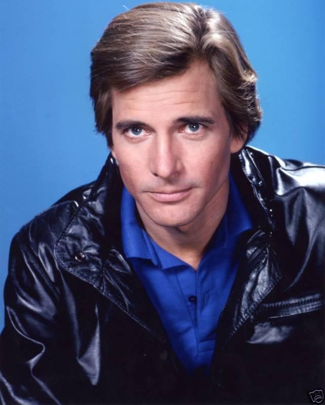 Dirk-Benedict-dirk-benedict-16267658-641-800.jpg