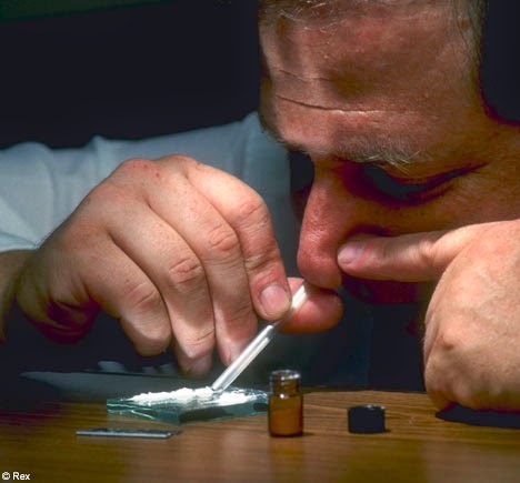 cocaine-snorter.jpg