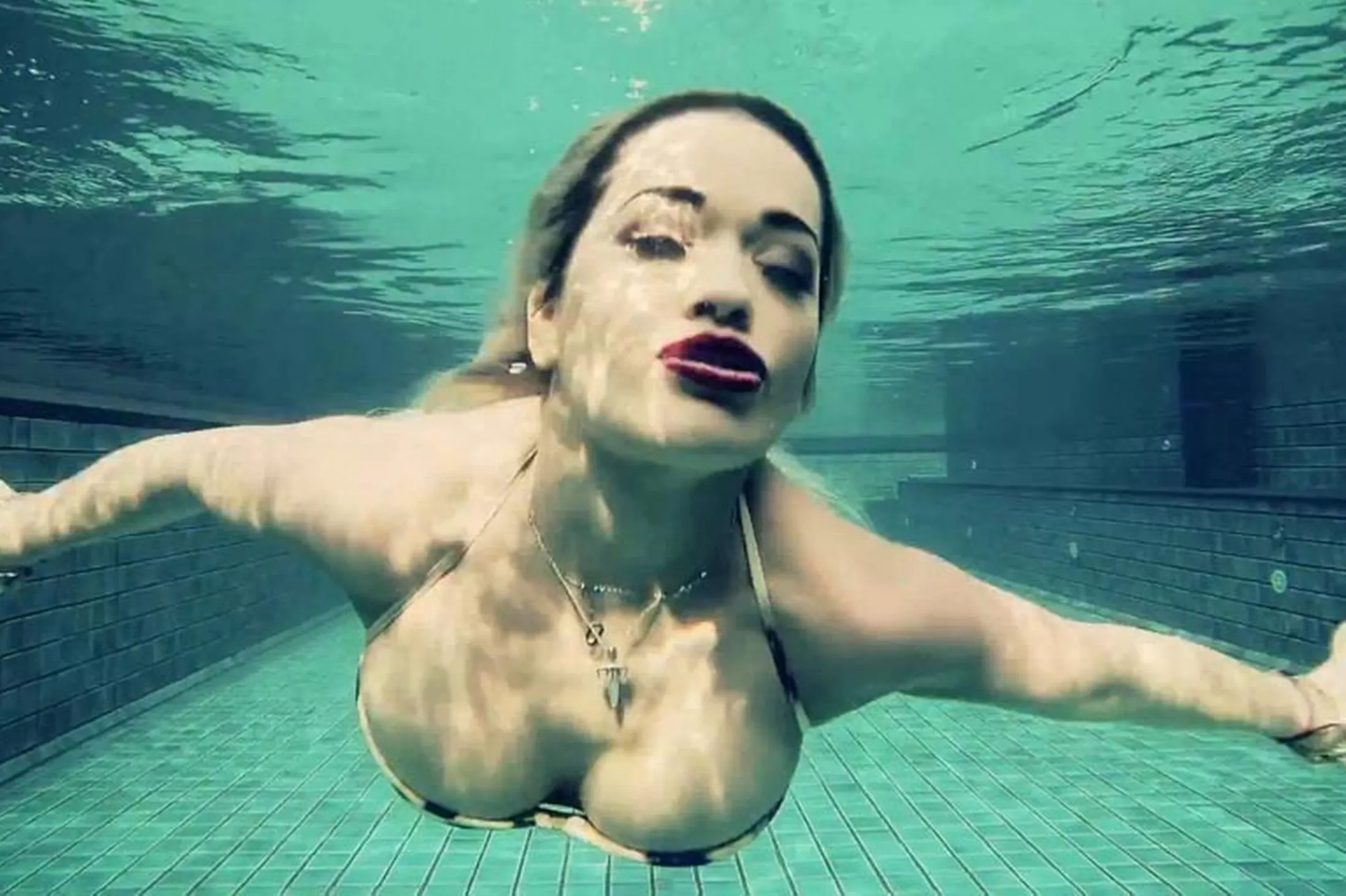 Rita-Ora-2016230.jpg