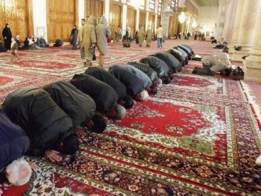 muslim-prayers.jpg