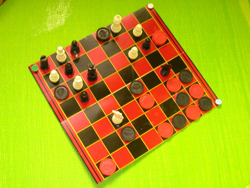 chess_vs_checkers.jpg