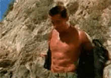 arnold-schwarzenegger-getting-ready.gif