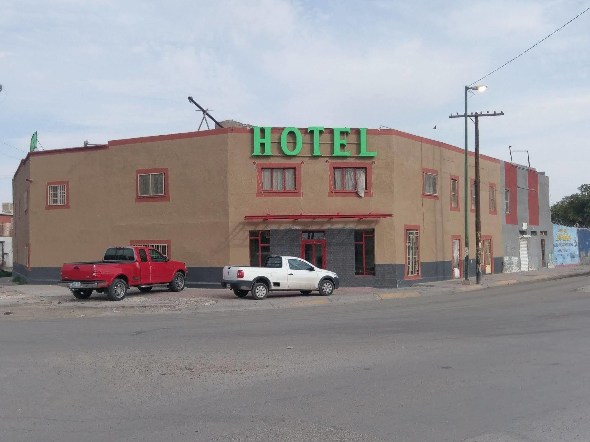 hotel-campesino-ciudad-juarez-exterior.jpg