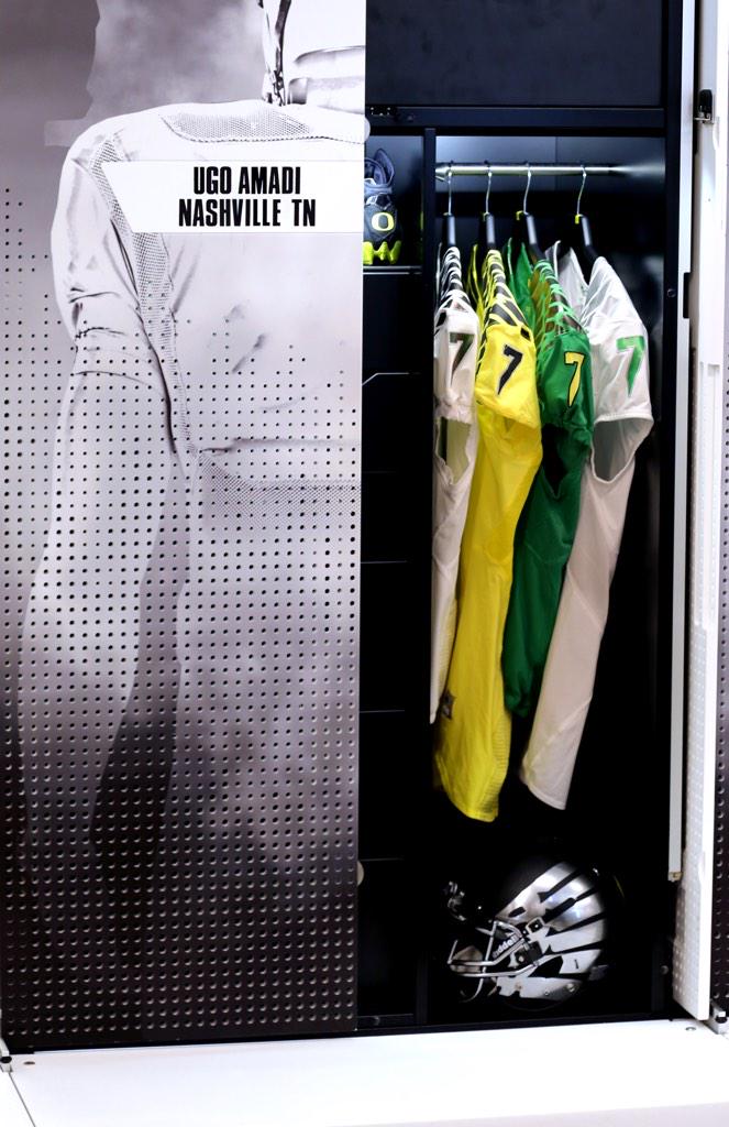 B69psGrCQAAYrk_.jpg:large