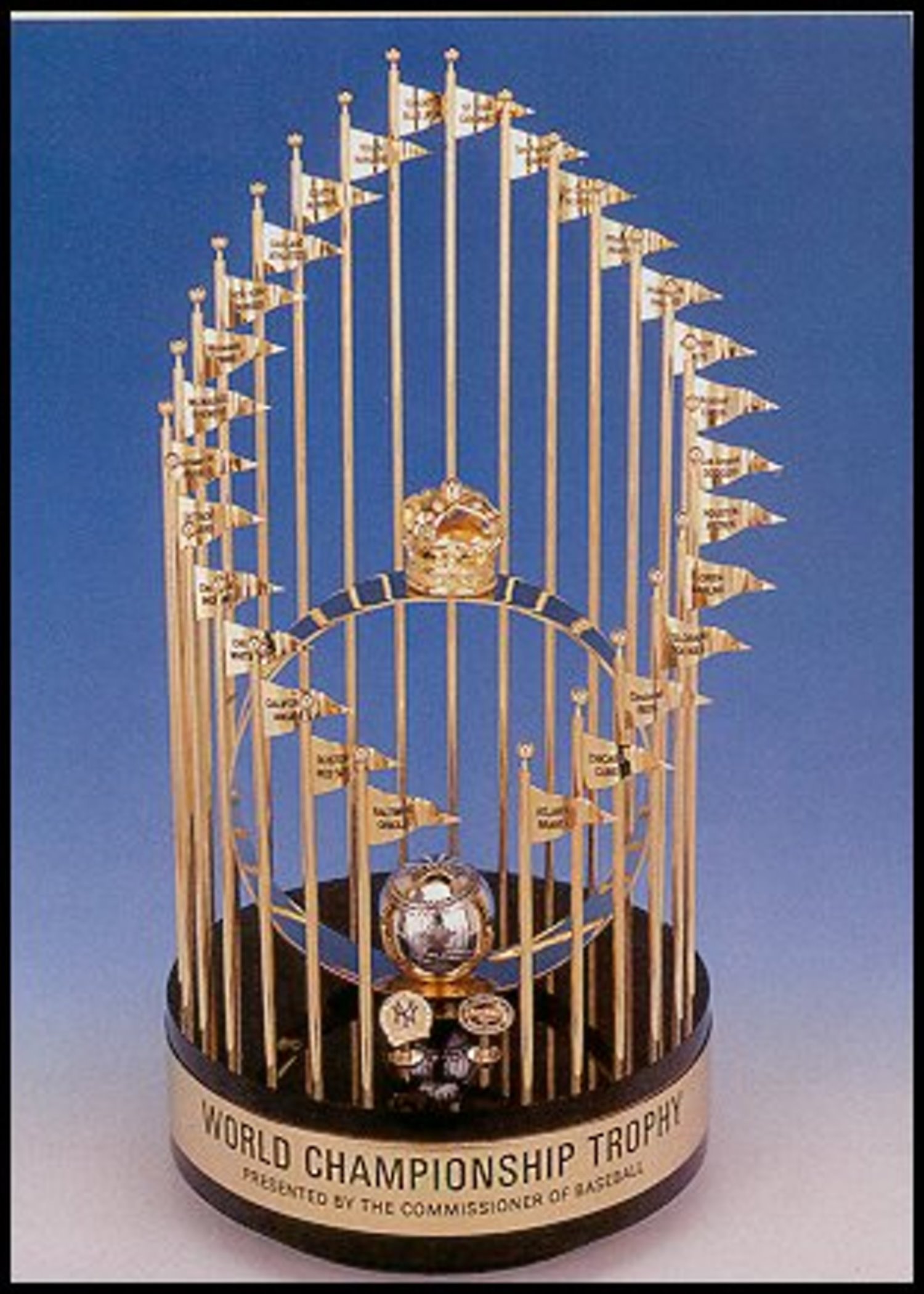 world-series-trophy-1.jpg