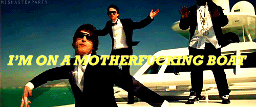 Im-on-a-boat-gif.gif