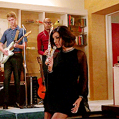 tumblr_naf25l9e7N1ty4xp7o3_r1_250.gifv