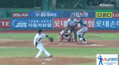 KBO-Bat-Flip.gif